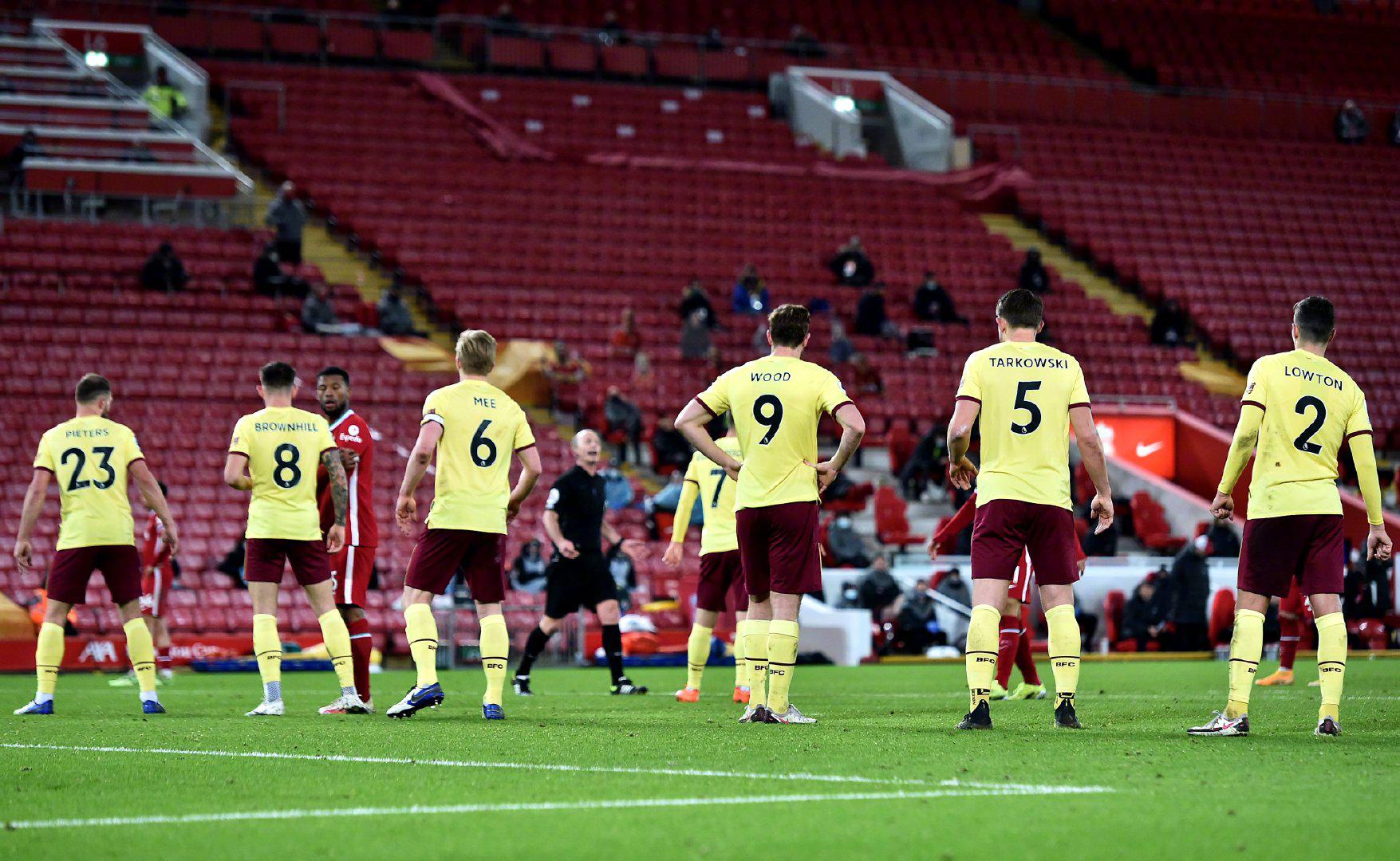 在更衣室 在更衣室